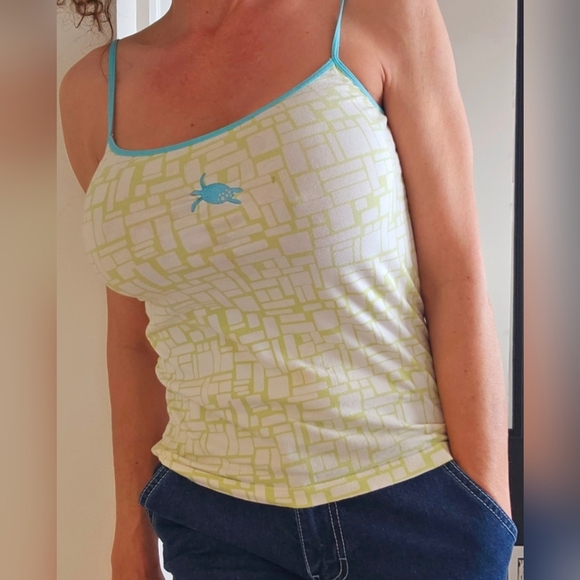 HUE Spagetti Trim  Strap Turtle Cami - Picture 2 of 7